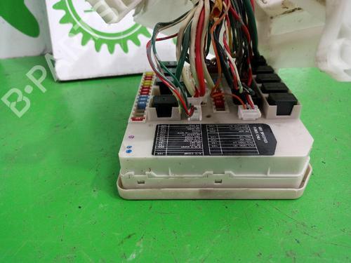 Used Fuse box NISSAN MICRA III (K12) 1.2 LPG (80 hp) 31546005
