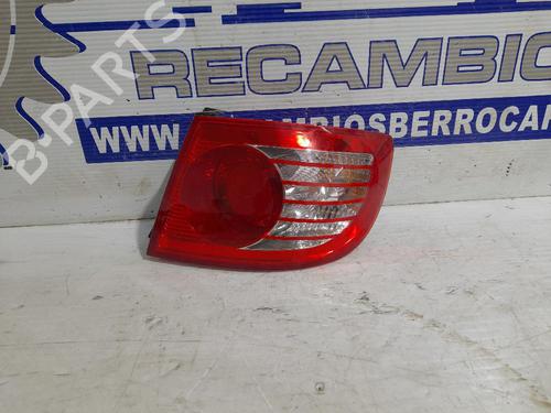 Used Right taillight HYUNDAI ELANTRA III (XD) 2.0 CRDi (113 hp) 31542202