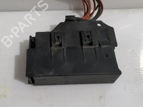 Used Fuse box OPEL MERIVA A MPV (X03) 1.4 16V Twinport (E75) (90 hp) 32462144
