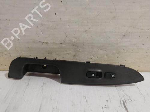 Used Right front window switch Right front window switch KIA CARENS III MPV (UN) 2.0 CRDi 140 (140 hp) 31563978 31563978