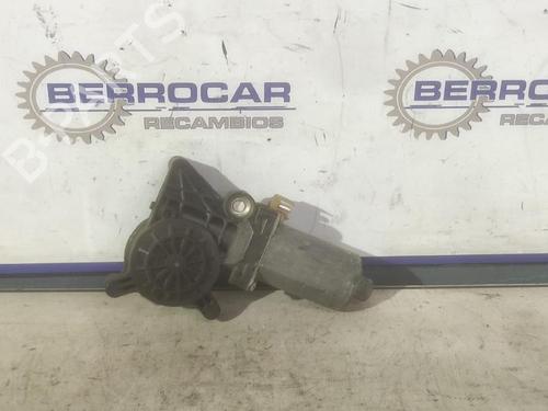 Used Left front window motor Left front window motor MERCEDES-BENZ E-CLASS (W210) E 300 D (210.020) (136 hp) 31569474 31569474