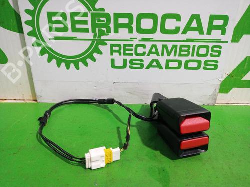 Used Seat buckle PEUGEOT 508 I (8D_) 2.0 BlueHDi 150 (150 hp) 31549828