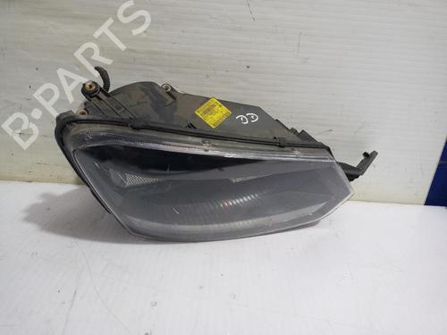 Used Right headlight SKODA YETI (5L) 1.2 TSI (105 hp) 31560656
