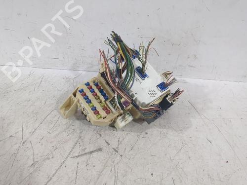 Used Fuse box Fuse box SUZUKI SWIFT III (MZ, EZ) 1.3 (RS413, ZC11S) (92 hp) 32490239 32490239
