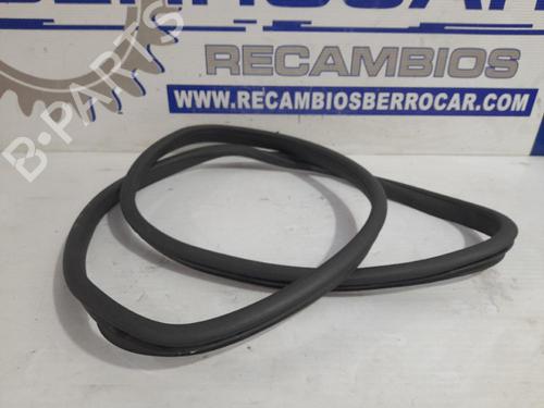 Used Rubber door seal MERCEDES-BENZ E-CLASS (W212) E 220 CDI / BlueTEC (212.001, 212.002) (170 hp) 31542013