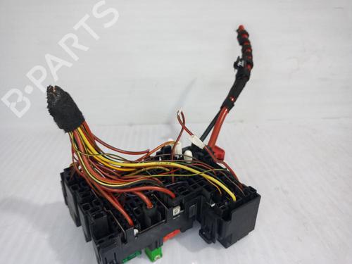 Fuse box VW TOURAN (5T1) 1.6 TDI | BP31555755E1 - Image 3