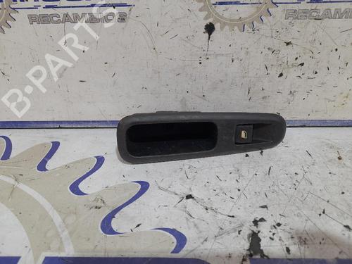 Used Left rear window switch Left rear window switch PEUGEOT 5008 (0U_, 0E_) 2.0 HDi 150 / BlueHDi 150 (150 hp) 31540596 31540596
