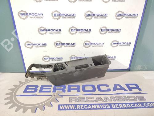 Used Armrest / Center console Armrest / Center console OPEL INSIGNIA A (G09) 2.0 CDTI (68) (160 hp) 31569243 31569243