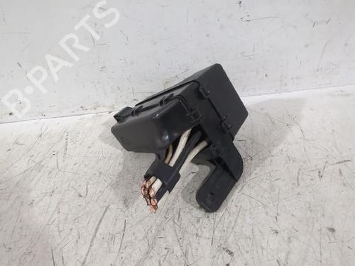 Used Fuse box Fuse box TOYOTA AVENSIS Saloon (_T25_) 2.0 D-4D (ADT250_, ADT250R) (126 hp) 32489676 32489676