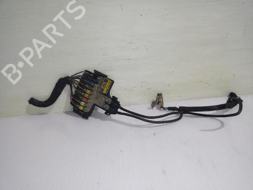 Used Fuse box Fuse box 31677197 31677197