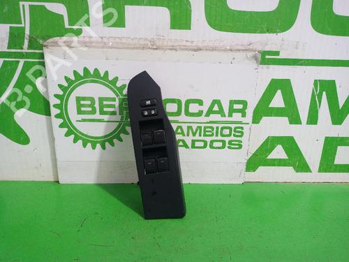 Used Left front window switch TOYOTA AURIS (_E18_) 1.8 Hybrid (ZWE186_, ZWE186R) (136 hp) 31554371