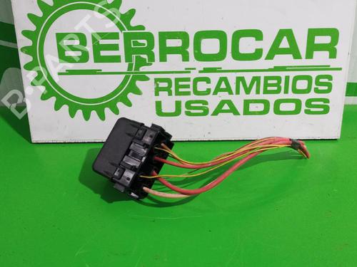 Used Fuse box Fuse box RENAULT MEGANE II Coupé-Cabriolet (EM0/1_) 1.9 dCi (120 hp) 31544474 31544474