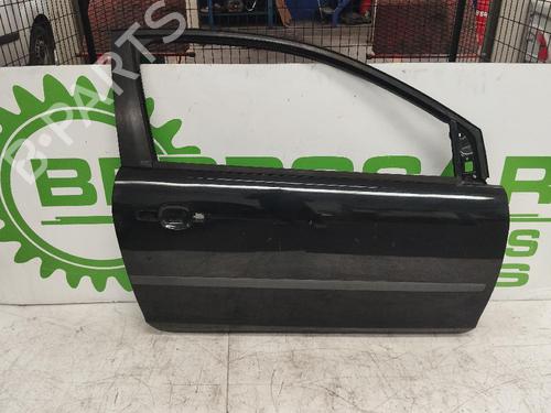 Porta frente direita Porta frente direita FORD FOCUS I Saloon (DFW) 1.6 16V (100 hp) 31545326 31545326