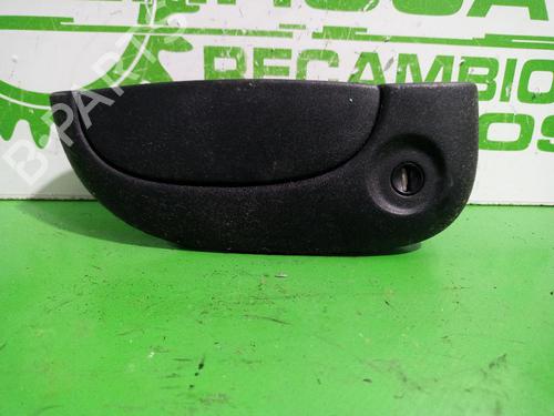 front-right-exterior-door-handle-renault-kangoo-kc01_-1997-31548159 main image