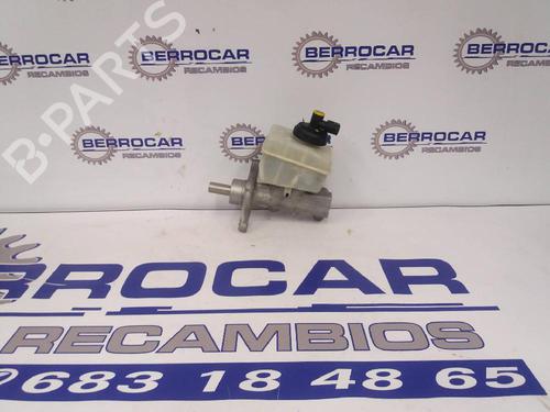 Hovedbremsecylinder DACIA DUSTER (HS_) 1.5 dCi 4x4 (HSMC, HSMD) (110 hp) 31568781