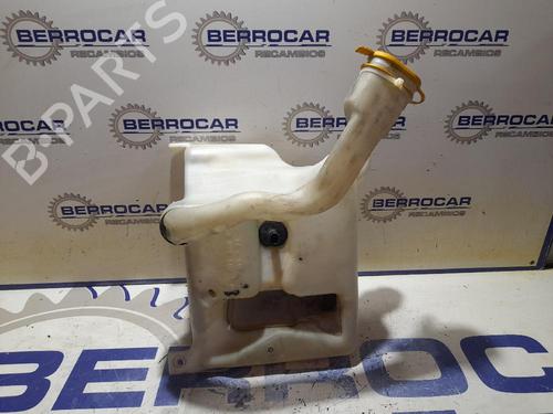 Used Windscreen washer tank Windscreen washer tank 31539472 31539472