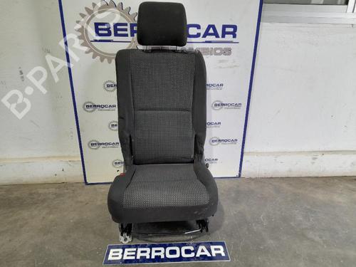 Used Rear seat TOYOTA COROLLA Verso (ZER_, ZZE12_, R1_) 2.2 D-4D (AUR10_, AUR10R) (177 hp) 31673388