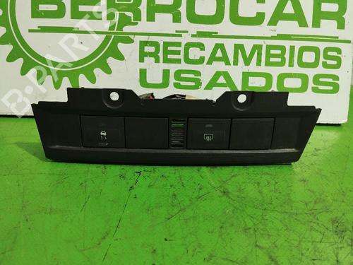 switch-ford-focus-i-saloon-dfw-1999-2000-2001-2002-2003-2004-2005-2006-2007-2008-2009-31545346 main image