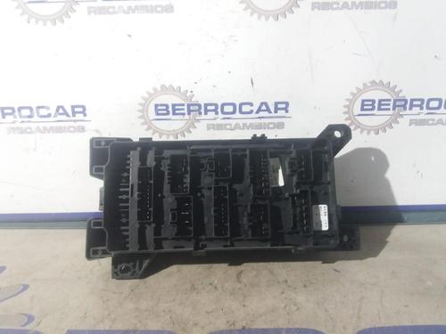 Used Fuse box Fuse box 31569866 31569866