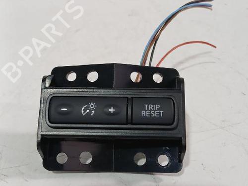 Used Switch NISSAN QASHQAI II (J11, J11_) 1.3 DIG-T (140 hp) 31568304