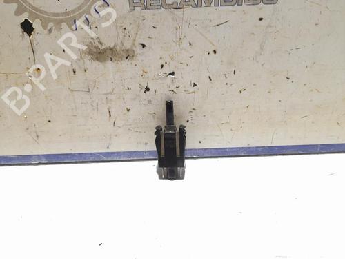 switch-mercedes-benz-c-class-w203-2000-2001-2002-2003-2004-2005-2006-2007-31539609 main image