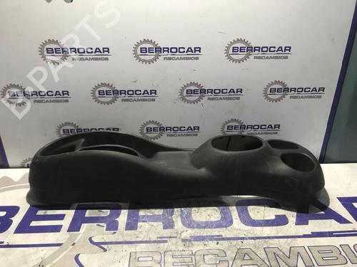 Used Middle console Middle console TOYOTA YARIS (_P1_) 1.0 (SCP10_, SCP10R) (65 hp) 31570373 31570373