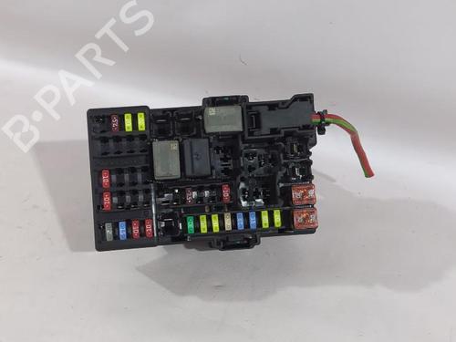 Used Fuse box Fuse box OPEL CORSA E (X15) 1.4 (08, 68) (75 hp) 33746982 33746982