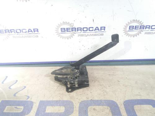 hood-lock-kia-sorento-i-jc-2002-2003-2004-2005-2006-2007-2008-2009-2010-2011-31569831 main image