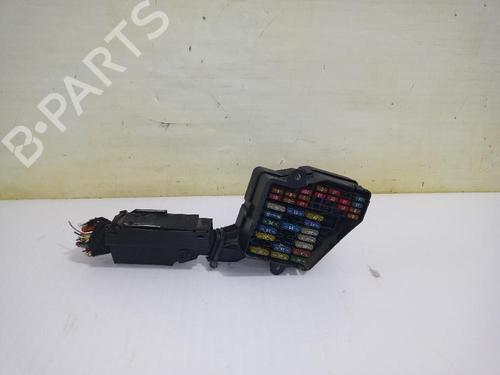 Used Fuse box Fuse box 31559135 31559135