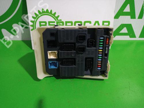 Used Fuse box Fuse box 31544877 31544877