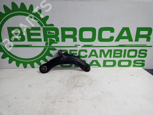 Used Left front suspension arm RENAULT SCÉNIC II (JM0/1_) [2003-2010]  31674113