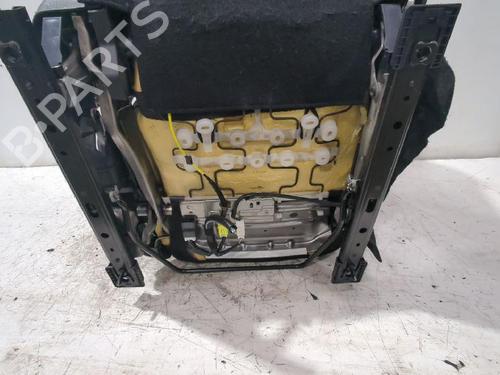 Left front seat TOYOTA COROLLA Hatchback (_E21_, _EA1_, _EH1_) 1.8 VVTi Hybrid (ZWE219) | BP31567720C15 