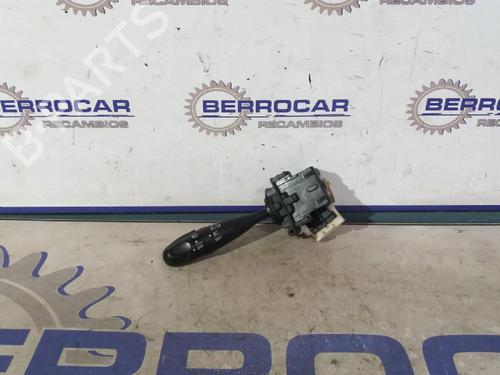 Used Headlight switch TOYOTA COROLLA Estate (_E12_) 1.4 D4-D (NDE120_, NDE120R) (90 hp) 31569525