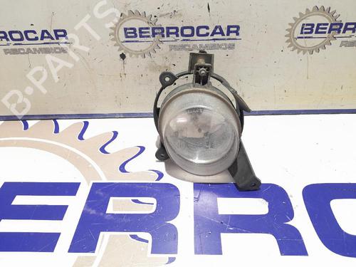 Used Left front fog light KIA CARENS II MPV (FJ) [2002-2013]  31673267