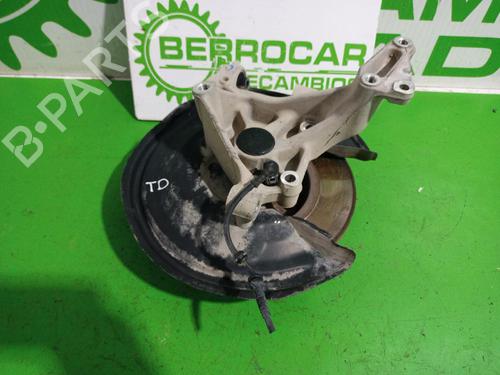 Used Right rear steering knuckle VW PASSAT B6 (3C2) 2.0 TDI 16V (140 hp) 31546981