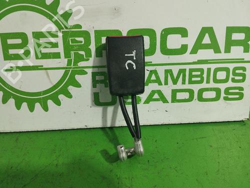 Engache cinturón VW PASSAT B5.5 (3B3) 1.6 (102 hp) 31545774