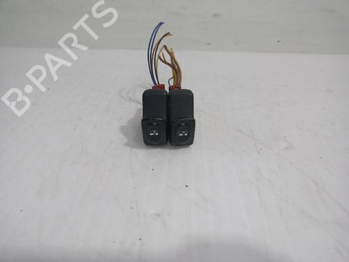 Used Left front window switch Left front window switch RENAULT MEGANE I (BA0/1_) 1.6 e (BA0F, BA0S) (90 hp) 31556858 31556858