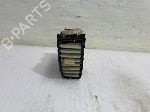 Used Air vent NISSAN MICRA III (K12) 1.2 LPG (80 hp) 31558594