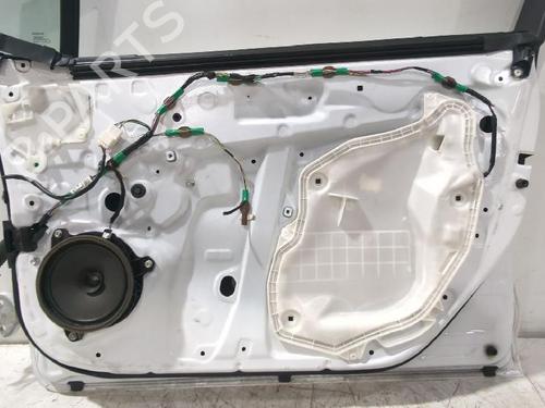 Right front door TOYOTA COROLLA Hatchback (_E21_, _EA1_, _EH1_) 1.8 VVTi Hybrid (ZWE219) | BP31567227C3 