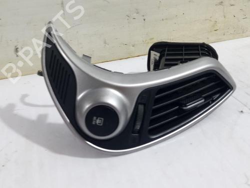 Used Air vent Air vent HYUNDAI ix35 (LM, EL, ELH) 2.0 CRDi 4WD (136 hp) 31562548 31562548