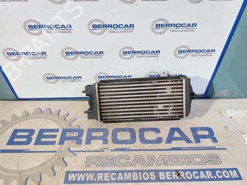 Used Intercooler HYUNDAI TUCSON (JM) 2.0 All-wheel Drive (141 hp) 31569675