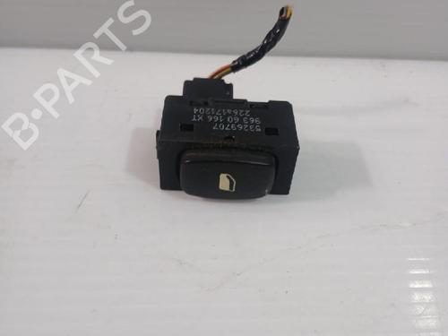 Used Right front window switch PEUGEOT 407 (6D_) 2.0 HDi 135 (6DRHRH, 6DRHRE, 6DRHRG, 6DRHRJ) (136 hp) 31564929