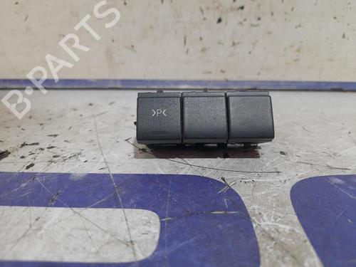 Used Switch Switch PEUGEOT 5008 (0U_, 0E_) 2.0 HDi 150 / BlueHDi 150 (150 hp) 31540543 31540543