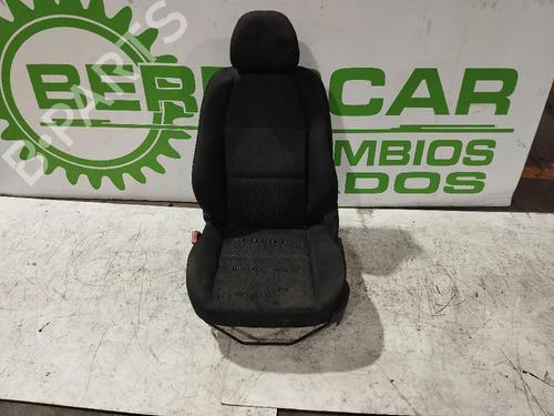 Used Left front seat Left front seat PEUGEOT 207 (WA_, WC_) 1.4 (73 hp) 31544898 31544898