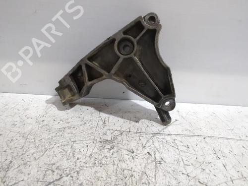 Used Engine mount Engine mount OPEL ASTRA H GTC (A04) 1.7 CDTi (L08) (101 hp) 33746224 33746224