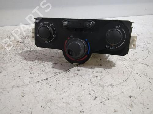 Used Climate control Climate control RENAULT MEGANE II (BM0/1_, CM0/1_) 1.5 dCi (BM1E, CM1E) (106 hp) 33746180 33746180