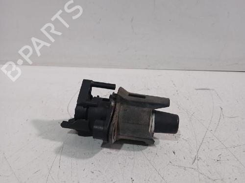 Used Tailgate handle PEUGEOT 107 (PM_, PN_) 1.4 HDi (54 hp) 32465355