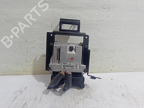 Used Engine control unit (ECU) Engine control unit (ECU) HYUNDAI ix35 (LM, EL, ELH) 2.0 CRDi 4WD (136 hp) 31562643 31562643
