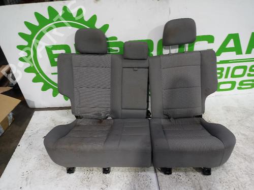 Used Rear seat KIA SORENTO I (JC) 2.5 CRDi (170 hp) 31551663