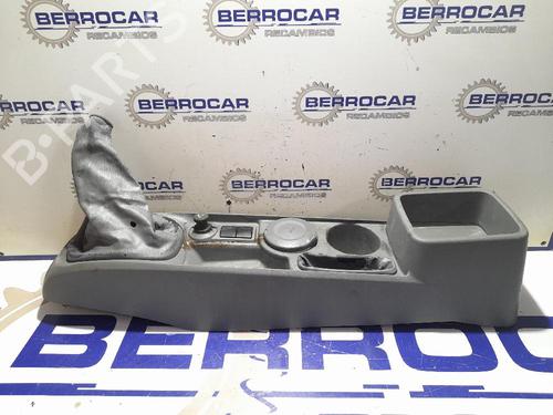 Used Middle console Middle console KIA CARENS II MPV (FJ) [2002-2013] 31673346 31673346